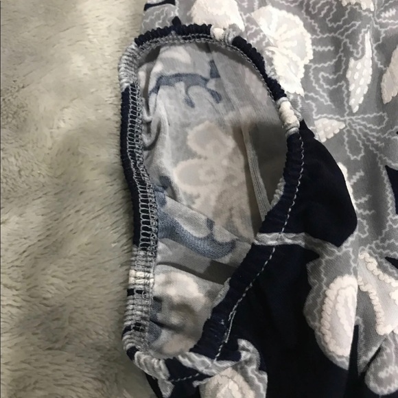 SJS Navy & Grey Blouse 
Size Medium 8 - 10
Stretch - Picture 11 of 11